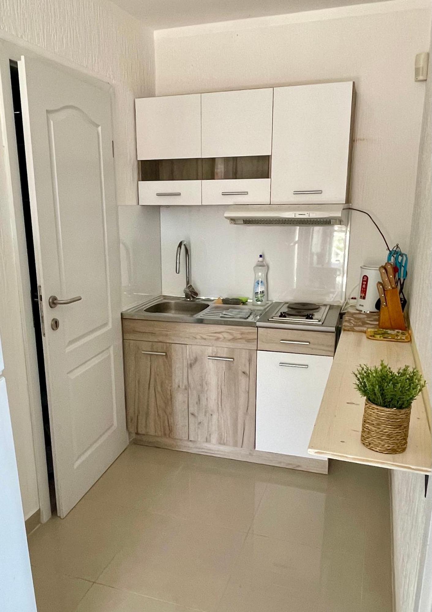 比耶拉Family House With Pool & Sea View公寓式酒店 外观 照片