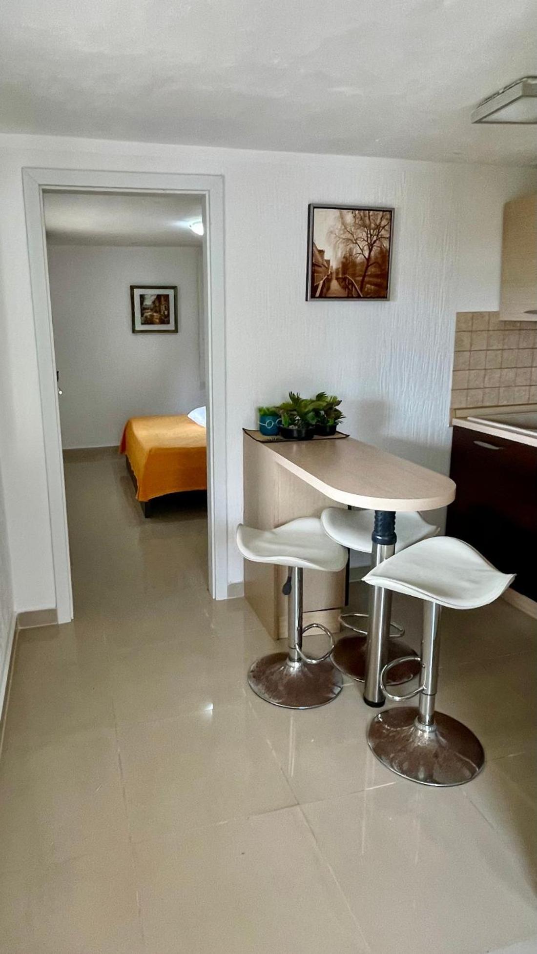 比耶拉Family House With Pool & Sea View公寓式酒店 外观 照片