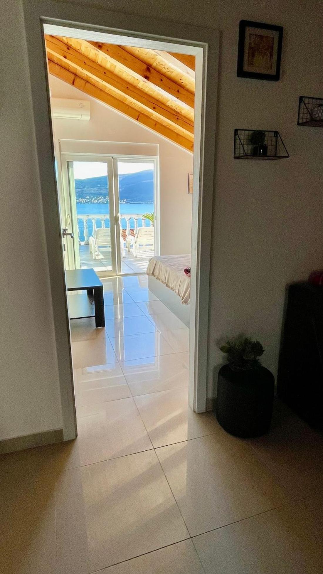 比耶拉Family House With Pool & Sea View公寓式酒店 外观 照片