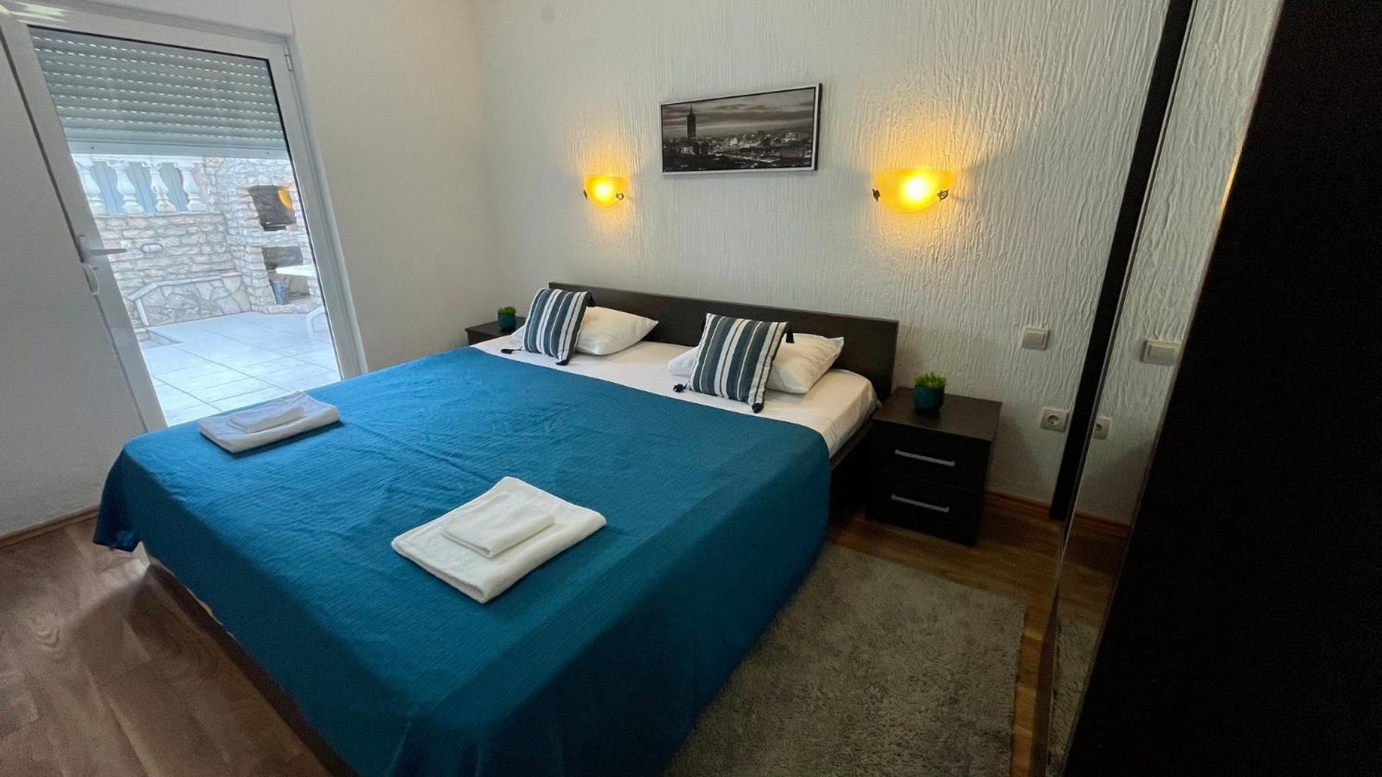 比耶拉Family House With Pool & Sea View公寓式酒店 外观 照片
