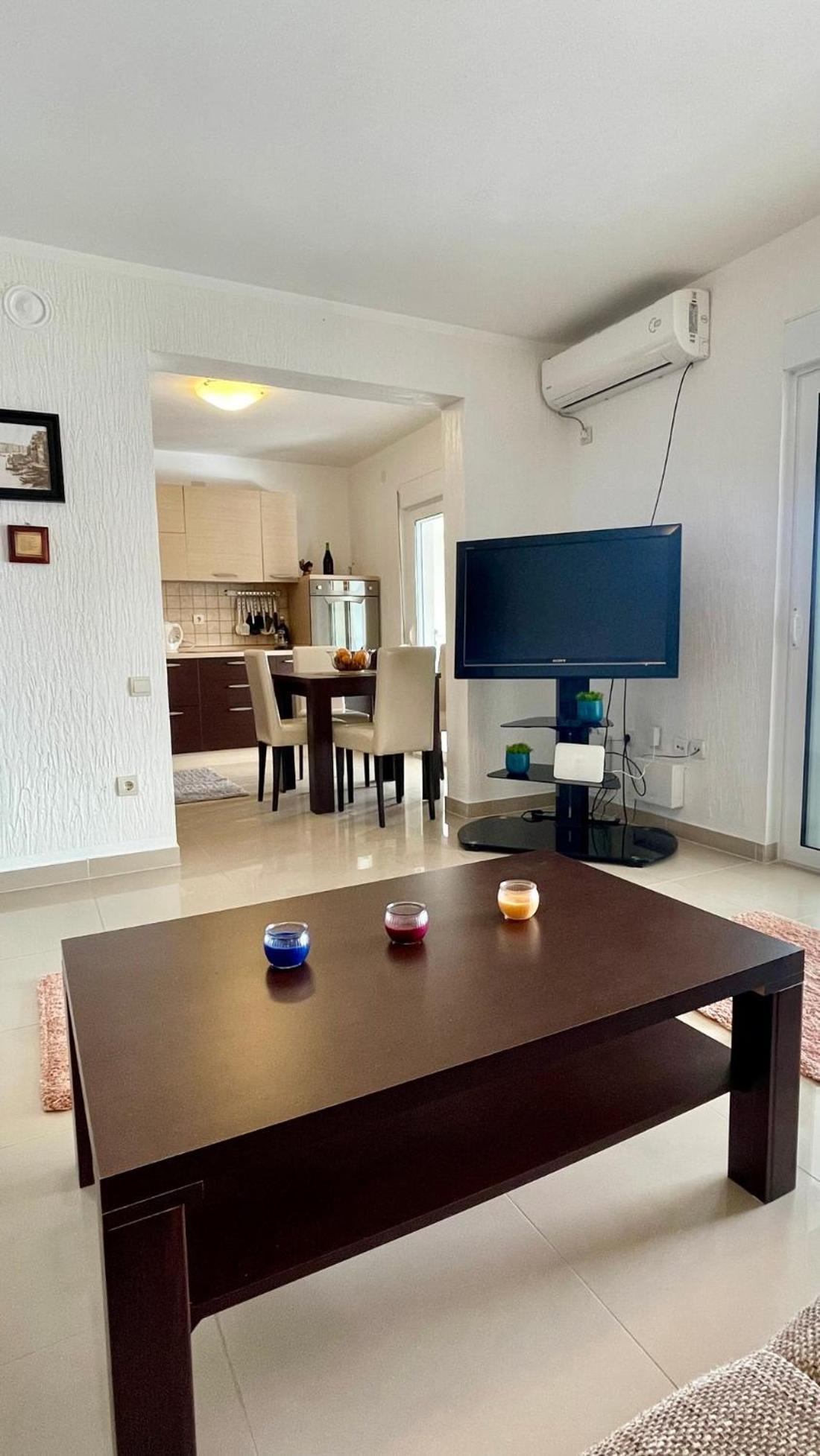 比耶拉Family House With Pool & Sea View公寓式酒店 外观 照片